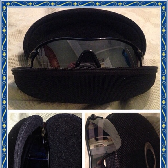 Oakley sunglasses with shell case