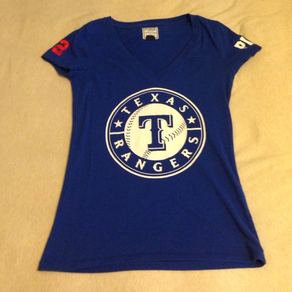 VS PINK tee