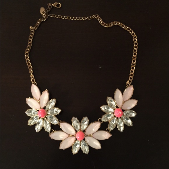 Light pink/hot pink necklace