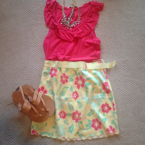 Tibi yellow floral print skirt size 6.