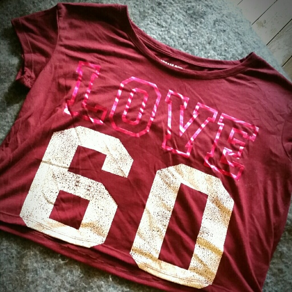 Cute sporty "Love" crop top