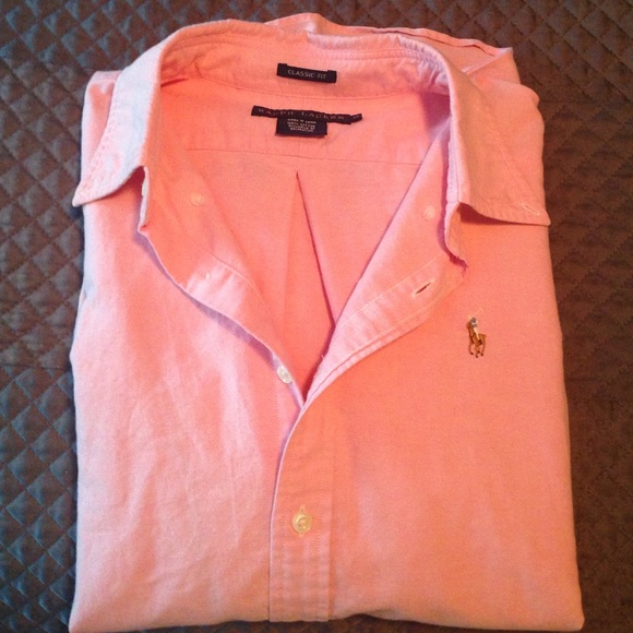Polo long sleeve shirt.