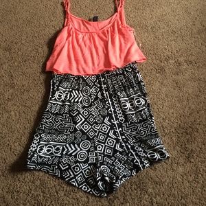 NWOT Super cute Rue 21 romper!