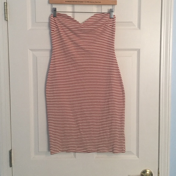 Dress - Picture 1 of 3