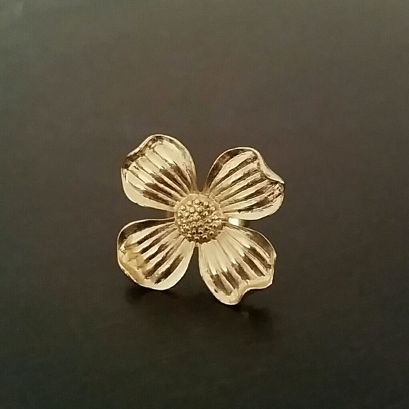 Stella and dot dogwood adjustable ring