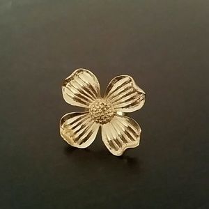Stella and dot dogwood adjustable ring