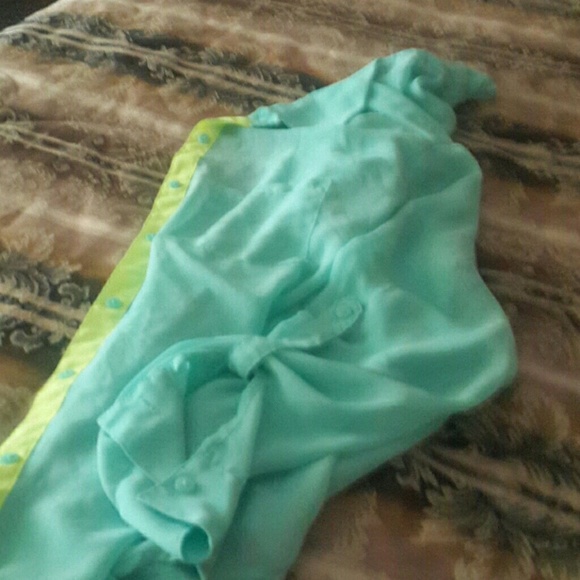 Blouse - Picture 2 of 3