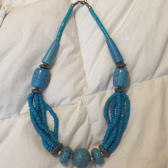 Turquoise beaded necklace