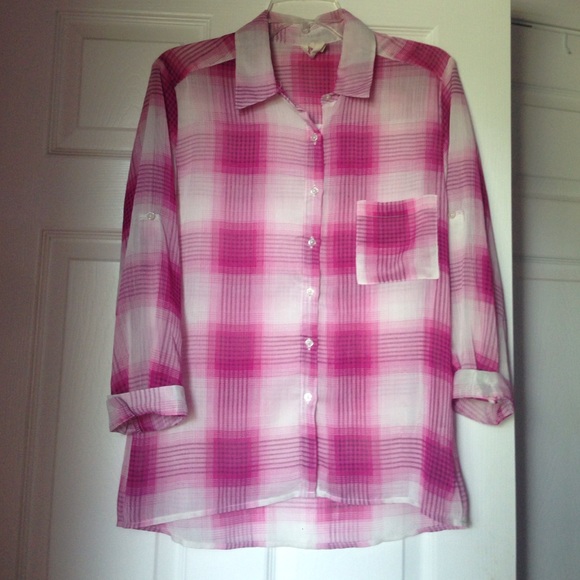 Lightweight, Plaid-Type Long-Sleeve