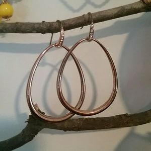 Stella and dot rose gold and rhinestone earrings