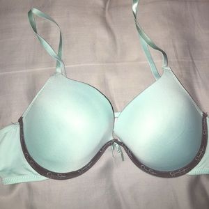 Jessica Simpson Bra