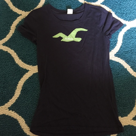 Navy and Lime Green Hollister T-Shirt