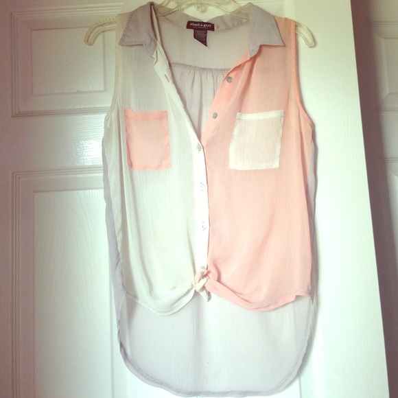 Sleeveless 2-Pocket Sheer Top