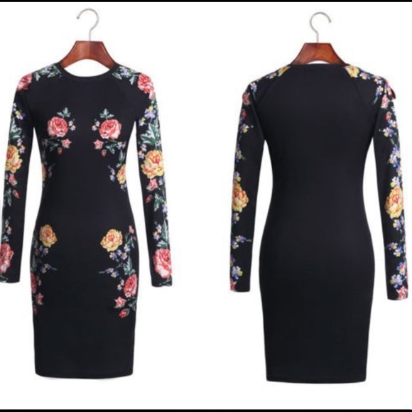 Dresses & Skirts - HOST PICK🌹Black Floral Bodycon Dress