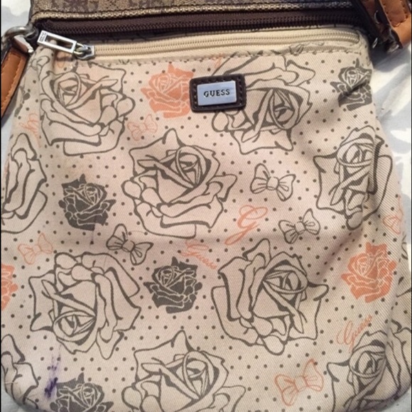 Guess Logo Cross-Body - Picture 2 of 3