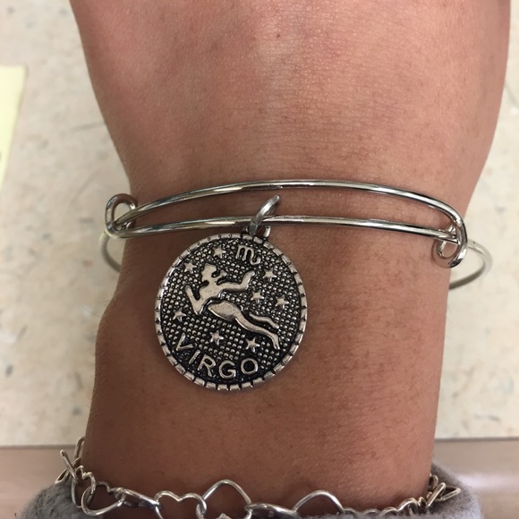 🆕 Virgo zodiac bangle