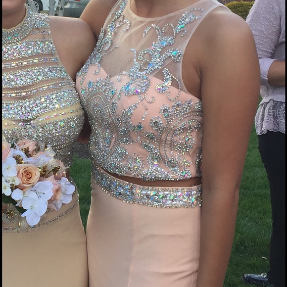 Prom - Picture 4 of 4