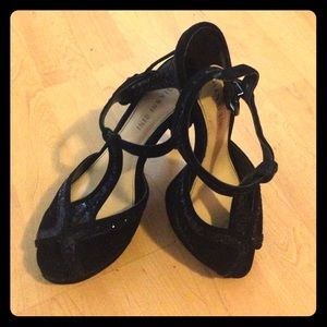 Gianni Bini t-strap with 3.5" heel