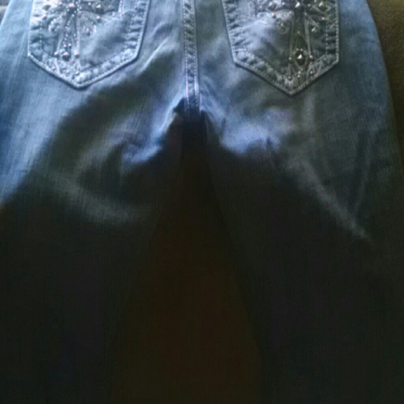 Jeans - Picture 2 of 4