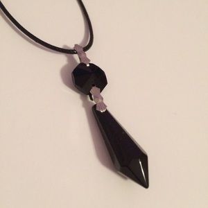 Tumblr Black crystal necklace