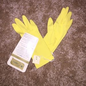 True vintage yellow gloves