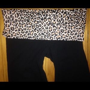 Victoria's Secret pink bling yoga pants XS new