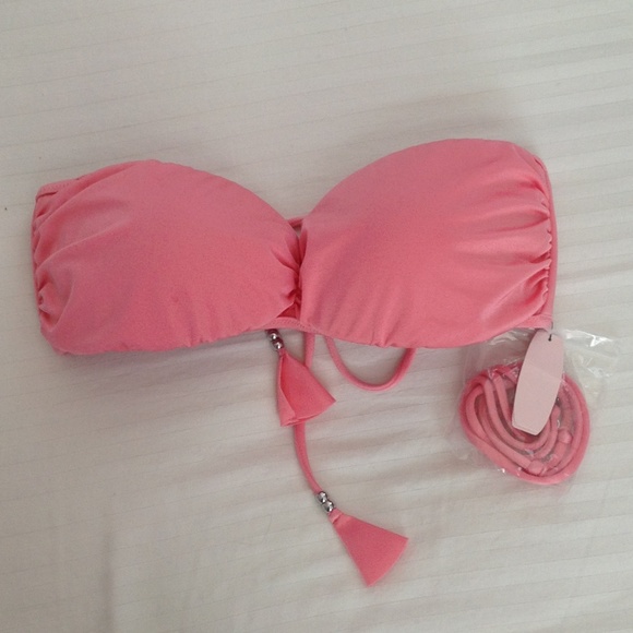 ⚡SALE⚡NWT VS swim top - M