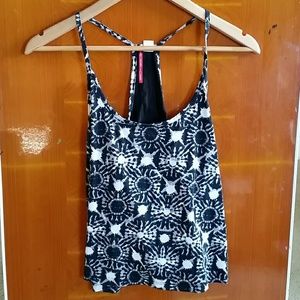 Cute & Comfortable Flowy BW&Grey Top