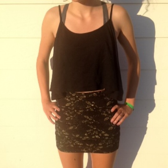 Black and good lace bodycon skirt