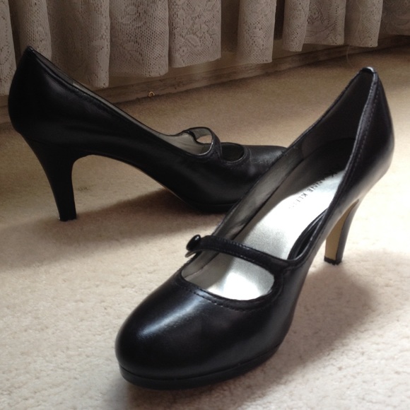 Pumps - Picture 3 of 3