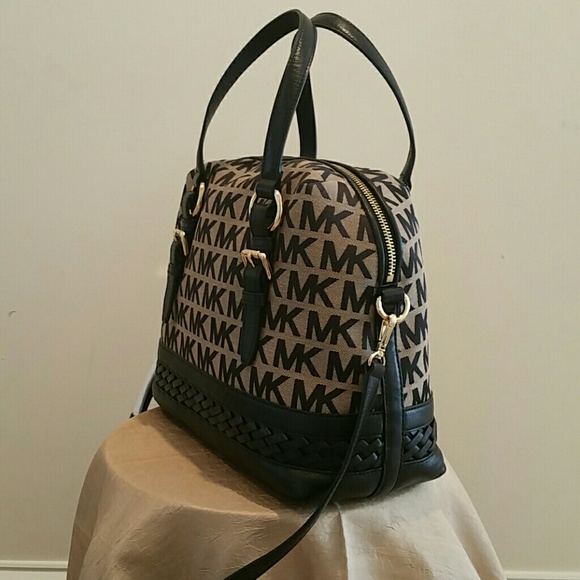 Michael Kors purse - Picture 3 of 4