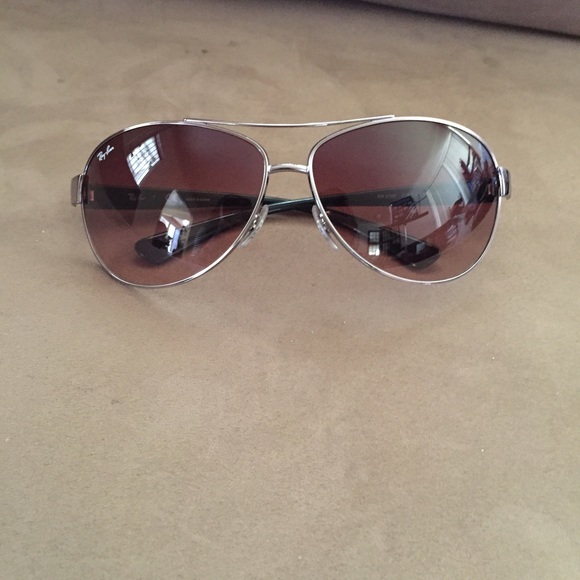 Pair of authentic Ray Ban sunglasses!
