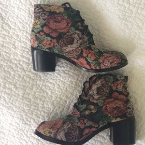 Tapestry boots