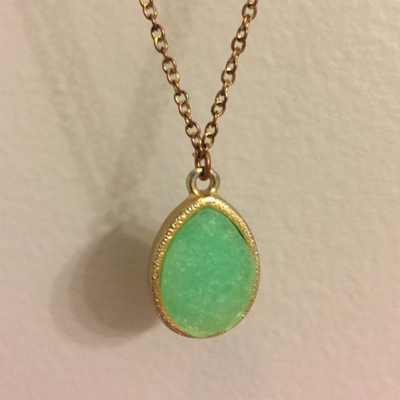 Jewelry - 💋 SOLD 💋 Green stone necklace