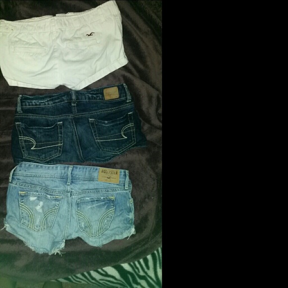 3 pair of size 00 shorts 2 Hollister 1 AmericanE