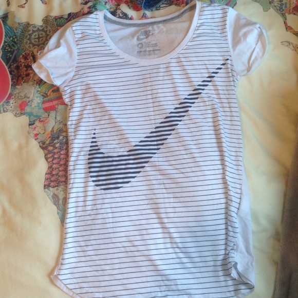 nike slim fit shirt