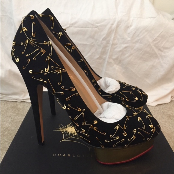 Charlotte Olympia x Tom Binns Black Safetypin Pump