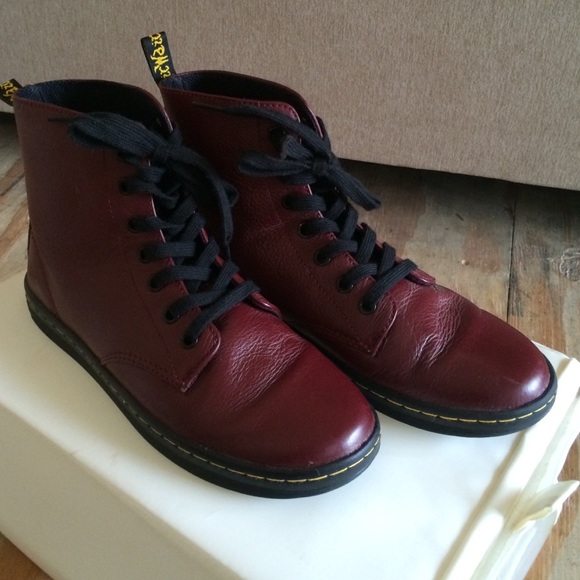 Burgundy Leather "Leyton" Dr.Martens