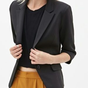 BLACK BLAZER.