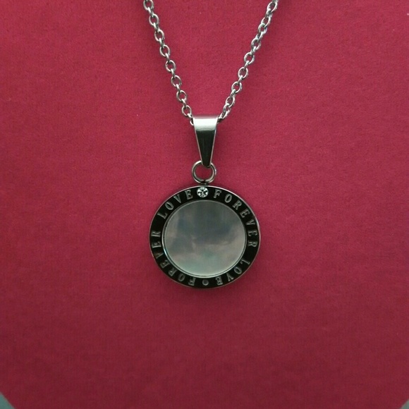 Pendant necklace