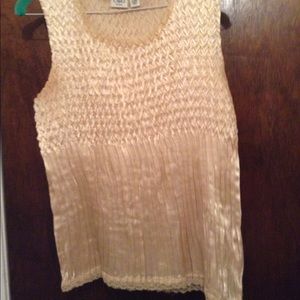 Gold frilled tank top with lace trim