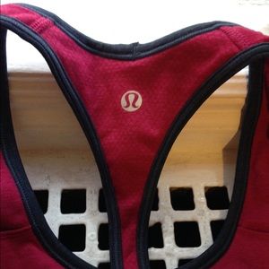 Lululemon workout tank with built in support