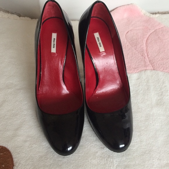 Auth Miu Miu pumps