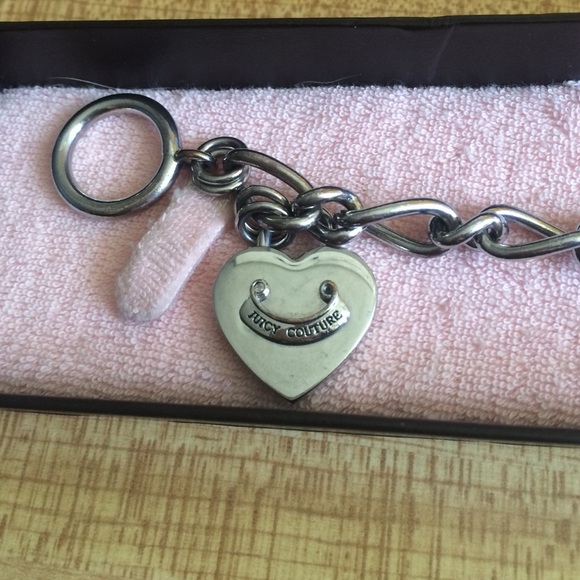 Juicy Couture Charm Braclet - Picture 2 of 2