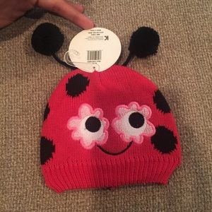 BRAND NEW! Newborn knitted lady bug hat