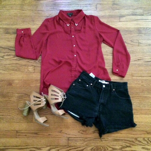 MAROON BLOUSE.