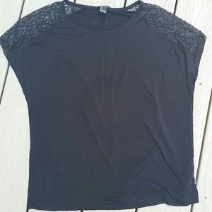 Forever 21 black t shirt