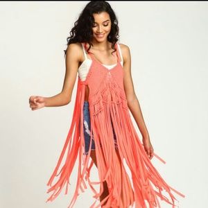 BEAUTIFUL CORAL FRINGE TOP, NWOT