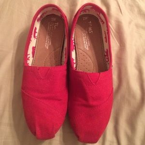 TOMS - red Classic women's size 7