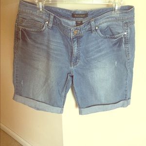 White House/ Black Market boyfriend shorts